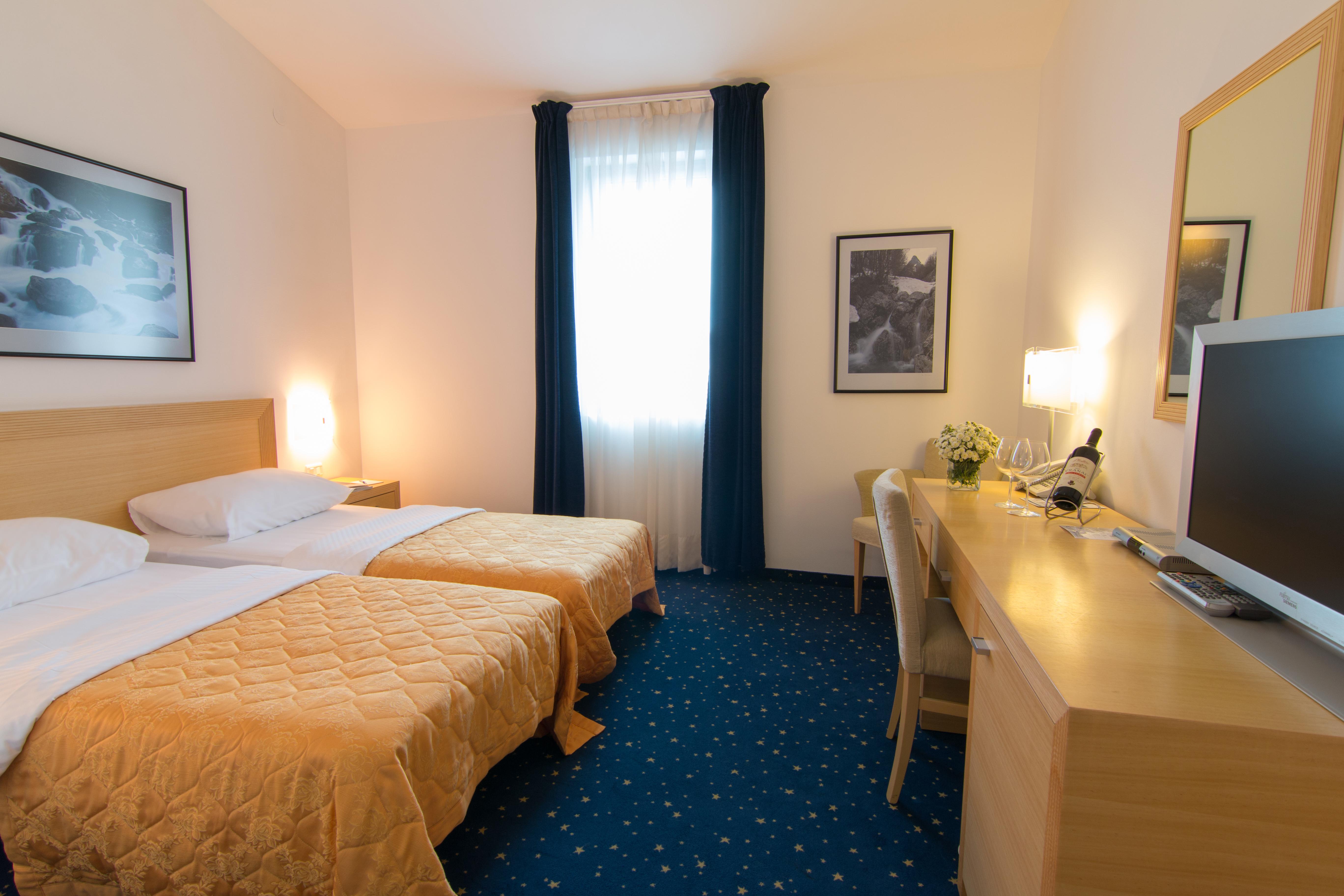 Hotel Blue Star Будва Екстериор снимка